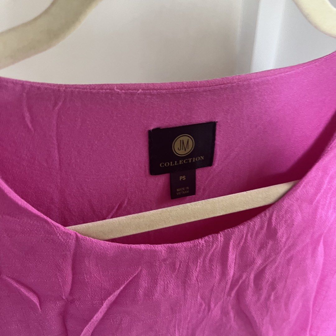 Pink Top w/ Ring Details (Category: Blouses) located in Legazpi City. Submitted by hushedcry (Listing ID 1441950389, Image 2). Description: — Unique ring details on sleeves and shoulders — Flowy fit — no flaws, still good as new 🤍 — fits M-L 💌 mop: gcash 📬 shipping via j&t express (sf c/o buyer) for inquiries, dont hesitate to send me a msg! 🩷.