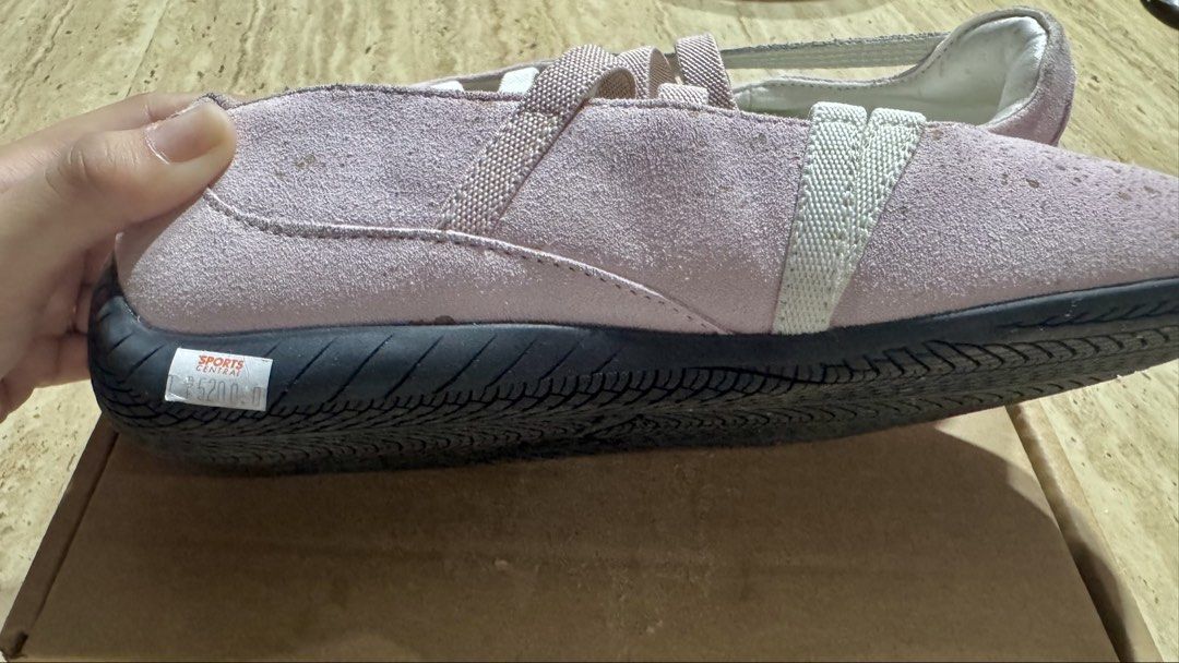 Puma Speedcat Ballet Pink🌸 (Category: Sneakers) located in Manila. Submitted by elyboo (Listing ID 1441952921, Image 3). Description: Size: 36 (EUR) Color: Pink Condition: Used once Minor coffee stains present (can still be cleaned/removed) Well-kept and stored properly RFS: Decluttering / Not using enough Originally bought at Sports Central (SM downtown) for ₱5,200 PM for more photos and details😊.