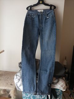 (Category: ) located in . Submitted by sandacecloset (Listing ID 1441856531, Image 1). Description: .