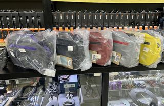 （分類：）位於 。 由 LockOnBike 提交（商品編號 1441888907，圖片 1）。簡介： 。