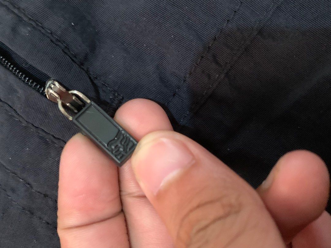 SALE (Category: Shorts) located in Manila. Submitted by rustylopez10023 (Listing ID 1441810598, Image 3). Description: FOX SEMI CARGO SHORT GOOD CONDI C.R :9.5/10 >w: 32 to 34 >l: 20 NO ISSUE ITEM GUARANTEED AUTHENTIC 650 + sf 📍 MINALIN PAMPANGA Unli Vouch & Video Call For Safety.
