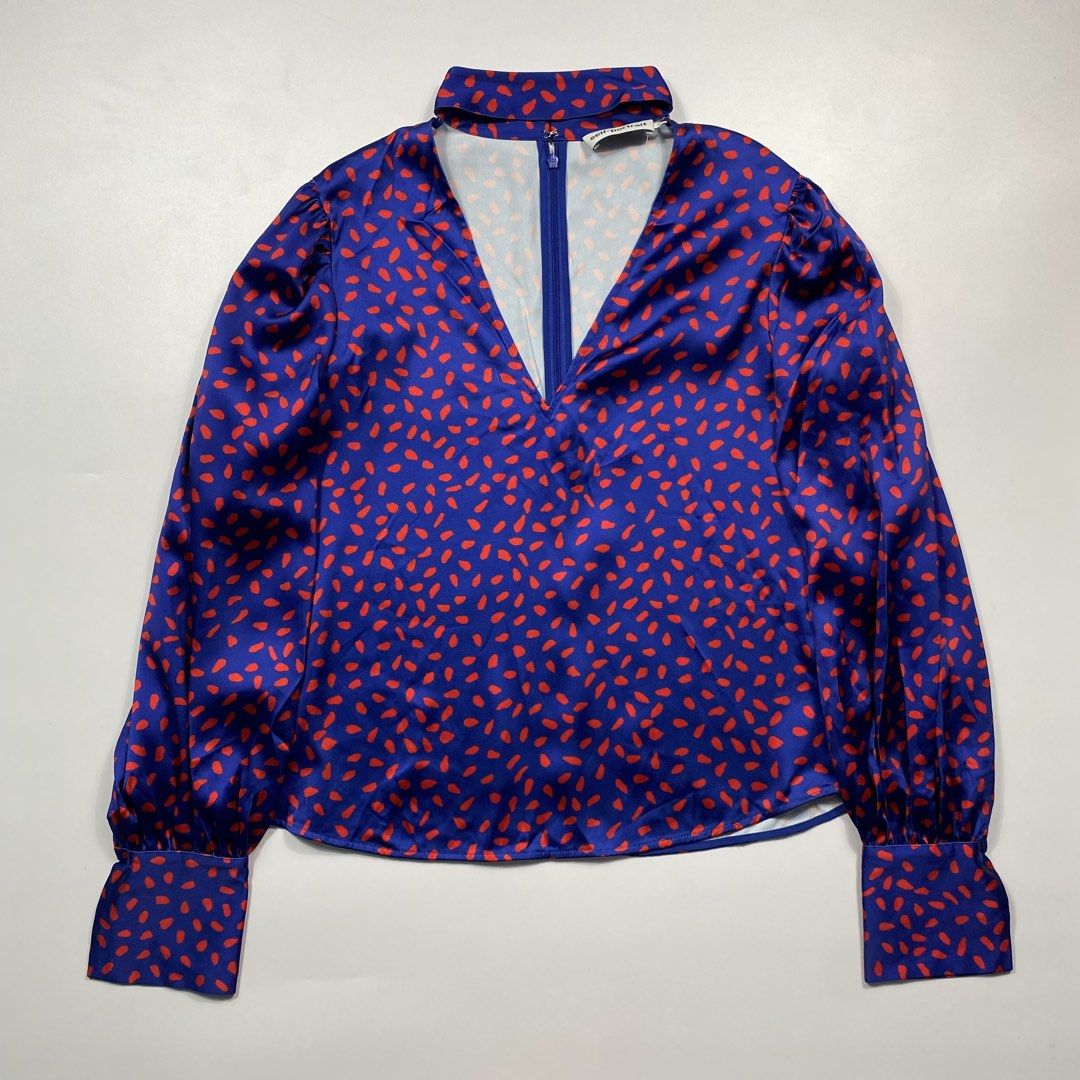 Self-portrait Resort 2019 Satin Printed Blouse (Category: Blouses) located in Cebu City. Submitted by nots0japan (Listing ID 1441967522, Image 2). Description: Lightly used Flaw - minor usage Size tagged - US 8 Width - 21 Length - 25 Sleeve length - 28.