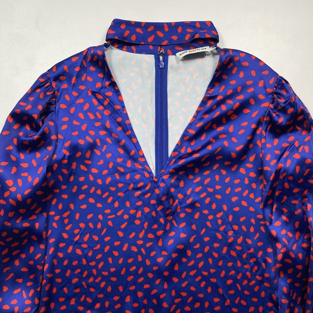 Self-portrait Resort 2019 Satin Printed Blouse (Category: Blouses) located in Cebu City. Submitted by nots0japan (Listing ID 1441967522, Image 3). Description: Lightly used Flaw - minor usage Size tagged - US 8 Width - 21 Length - 25 Sleeve length - 28.
