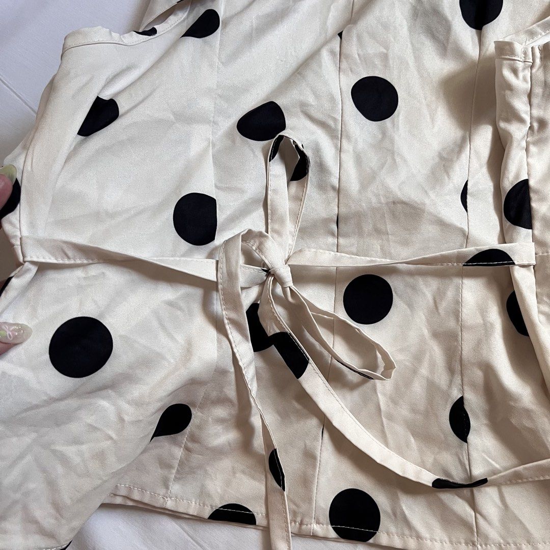 shein polka top (Category: Blouses) located in Mandaluyong City. Submitted by everythingnice__ (Listing ID 1441914167, Image 2). Description: used a few times only !! size S but also fits M super pretty!!! high quality lalamove onlyy.