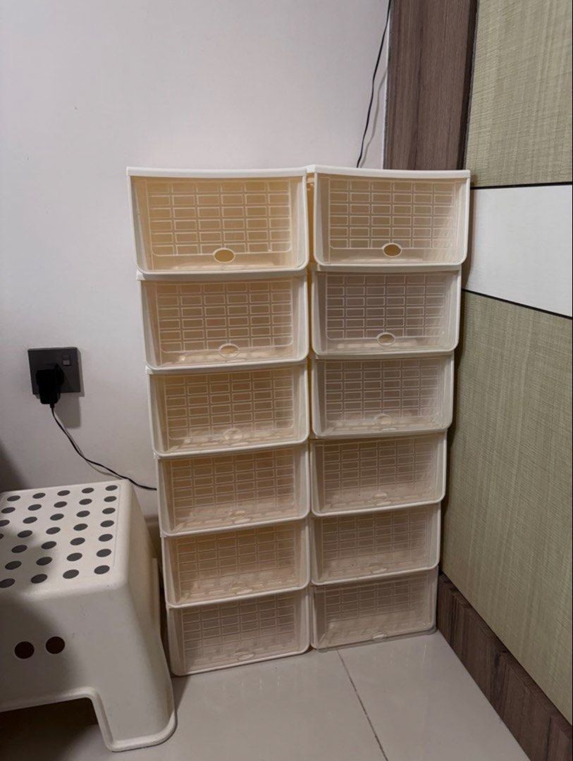 shoe box