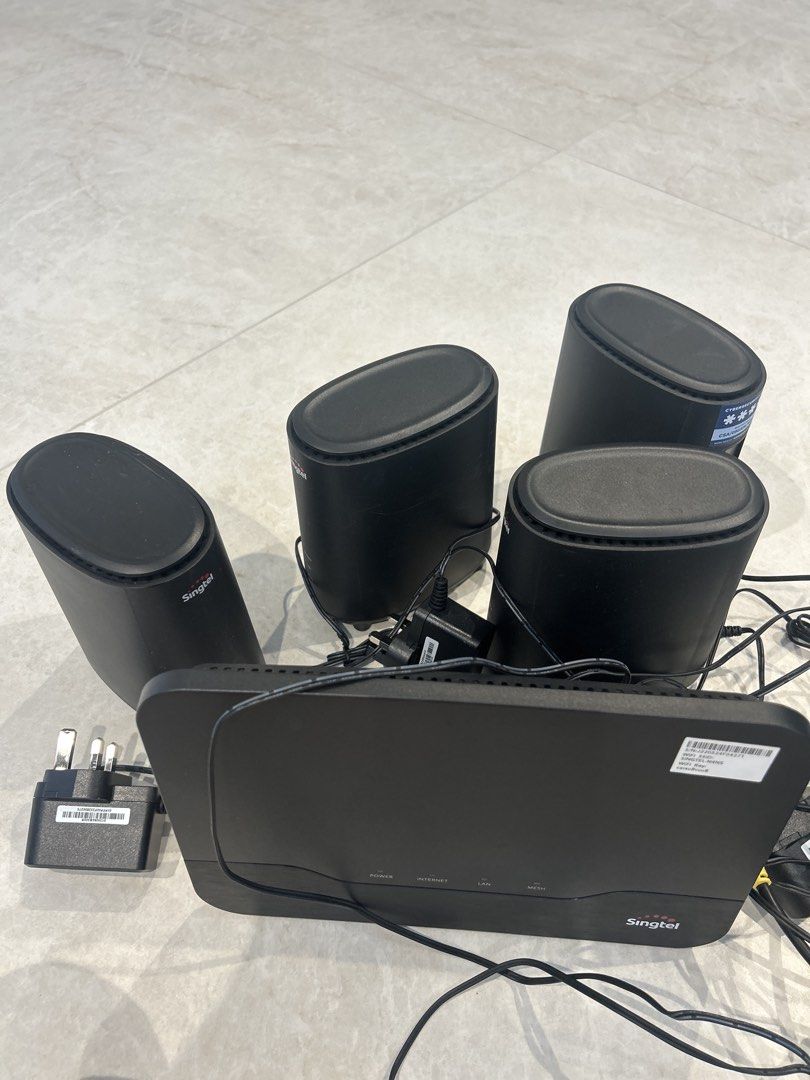 Singtel WiFi Mesh Extender System473026614809733120