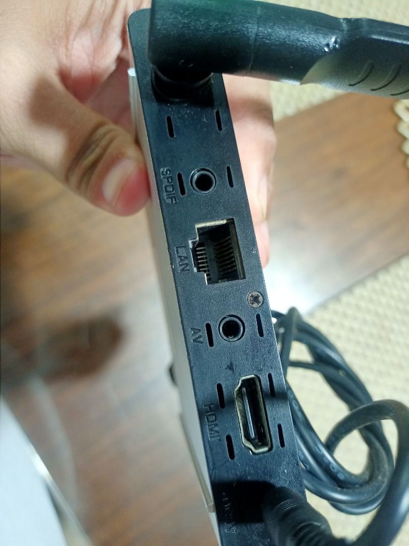 SmallRocket X3 Android TV Box (2GB RAM + 16GB ROM) (Category: Entertainment Systems & Smart Home Devices) located in Mandaluyong City. Submitted by adriandelacruz3840 (Listing ID 1441839703, Image 2). Description: 📺 SmallRocket X3 Android TV Box (2GB RAM + 16GB ROM) 📺 ₱350 For sale: Pre-owned SmallRocket X3 Android TV Box. A reliable and budget-friendly device to easily convert your standard TV or PC monitor into a fully working Smart TV! Equip