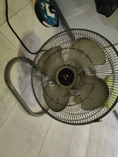 (Category: ) located in . Submitted by vestor (Listing ID 1441896374, Image 1). Description: .