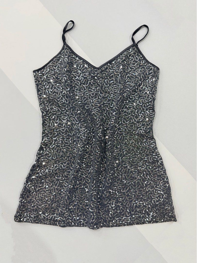 Sparkly Sequin Cami Top (Category: Sleeveless) located in Manila. Submitted by closetbychristina (Listing ID 1441897201, Image 1). Description: - Very sparkly sequin cami top ✨ - Adjustable straps and V-neckline - perfect for parties or nights out!! 🪩 - Stunning under lights - Comfortable to wear.