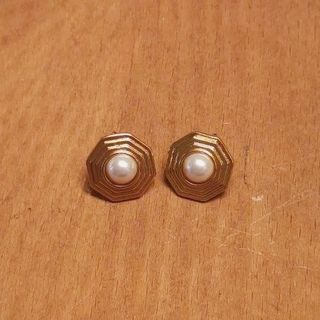 (Category: ) located in . Submitted by faiirytale (Listing ID 1441872810, Image 1). Description: .