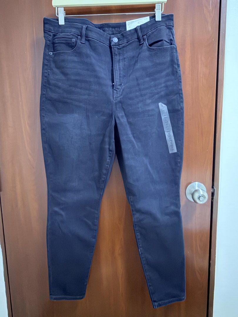 Stretchable black jeggings L-XL (Category: Jeans) located in Quezon City. Submitted by blissfulmagenta (Listing ID 1441877490, Image 3). Description: Size 14-16 L to XL Stretchable Waist 33” - 36.5” Hips 42.5”- 46” Length 38.5”.