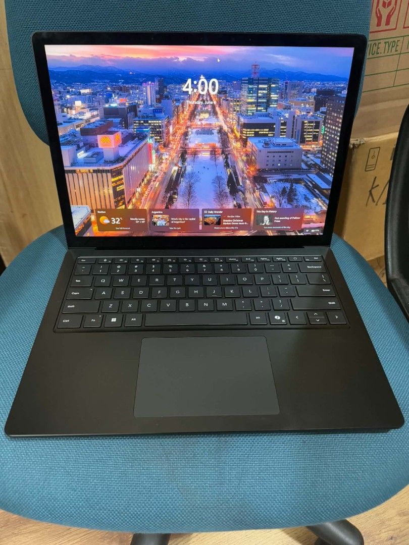 ❤️Surface Laptop 6
❤️ Intel (R)core(TM)Ultra 7 165H (3.80 GHz)
❤️16 gb ram
❤️512 gb nvm ssd 
SUPER FAST WORKING 
✅✅✅