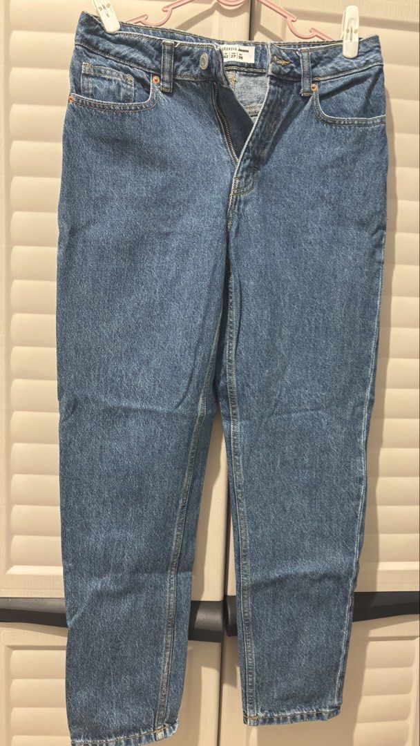 TERRANOVA Jeans Blue Denim Size 27 (Category: Jeans) located in Manila. Submitted by cai.pe (Listing ID 1441820306, Image 1). Description: - Brand: Terranova - Type: Blue Denim Jeans - Style: Straight Leg - Size: 27 Waist - Features: Classic 5-pocket design - Ideal for: Everyday wear RFS: di na kasya 😂 Orig price: 1290.