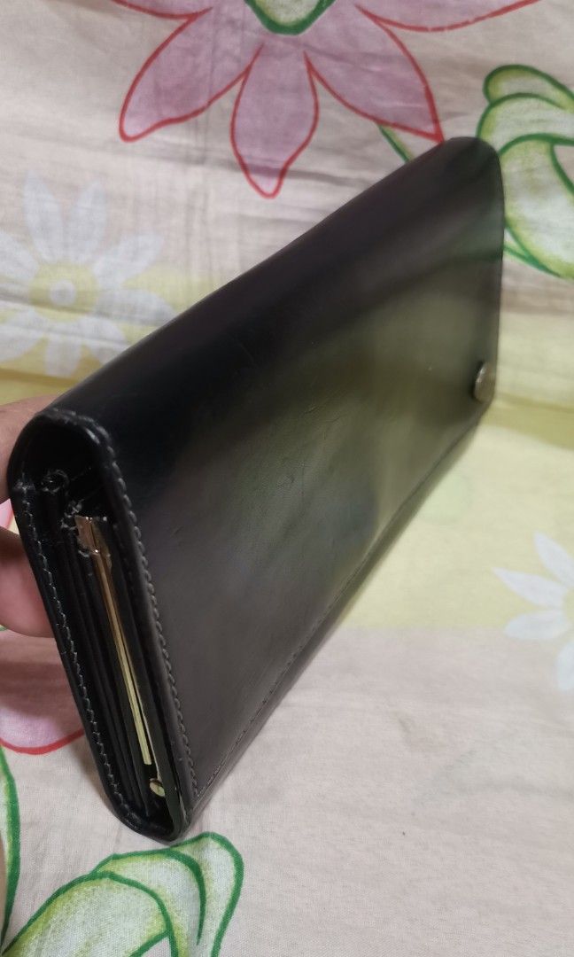 TORRINO LAMBORGHINI Black long leather wallet (Category: Wallets & Card Holders) located in Baguio. Submitted by princessjhade (Listing ID 1441858895, Image 3). Description: Very good condition Plus shipping.