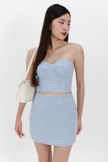 (Category: ) located in . Submitted by clearmywardrobeplssssss (Listing ID 1441874027, Image 1). Description: .