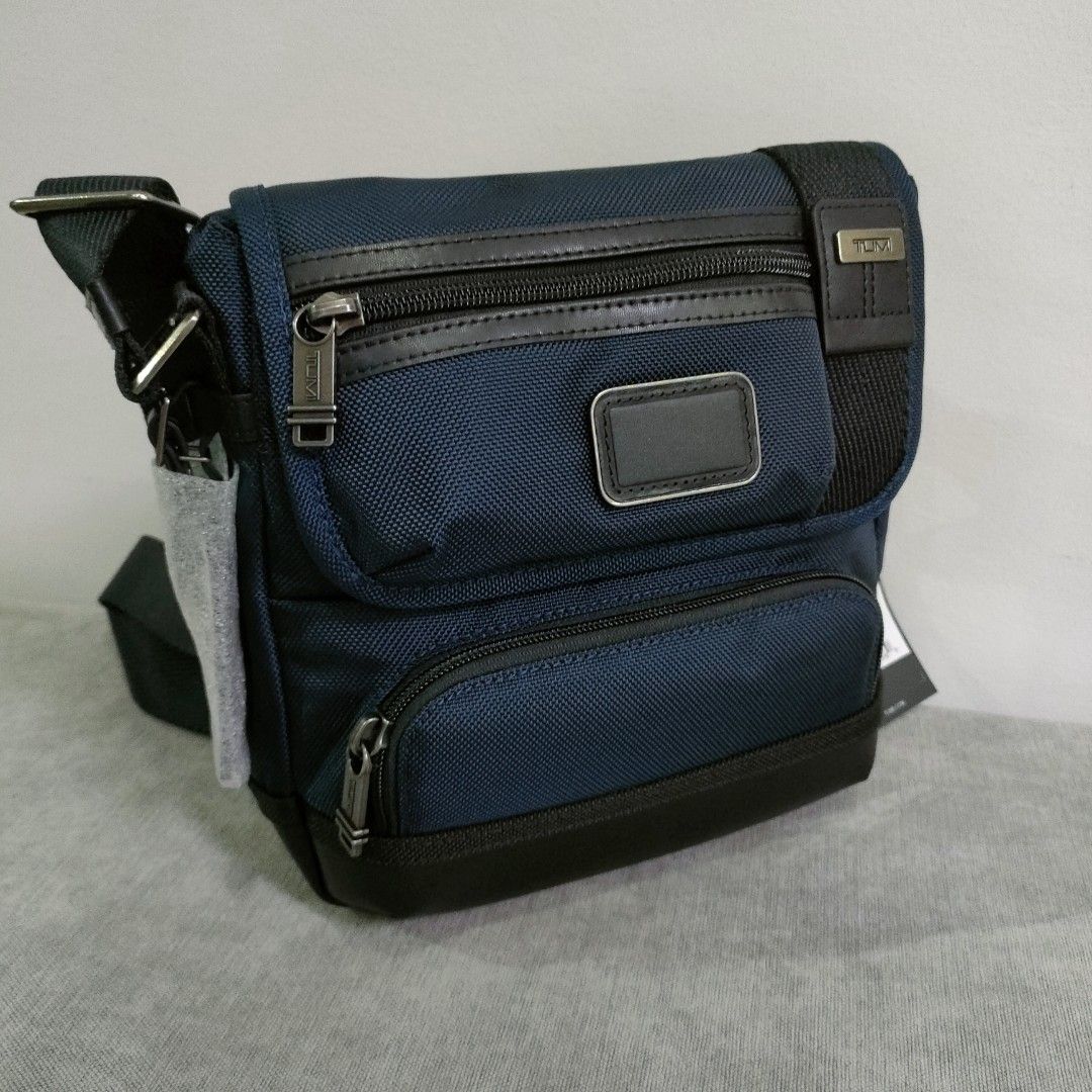 Tumi Kerby Cross Body Bag - 18,000php (Category: Sling Bags) located in Caloocan City. Submitted by andrewcruz (Listing ID 1441847554, Image 2). Description: Tumi Kerby Cross Body bag Brand new 💯 Original Material: ballistic/leather Dimension: 9.5"x8.75"x2.75" Sale 18,000php Plus Shipping..