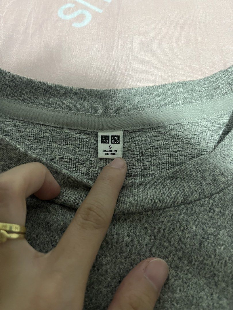 Uniqlo Grey Heathered Sweatshirt (Category: Coats, Jackets and Outerwear) located in Manila. Submitted by hi_abbd (Listing ID 1441950880, Image 3). Description: - Uniqlo Grey Heathered Sweatshirt - Size: S - Style: Crew neck, long sleeves - Features: Comfortable, casual, great for everyday wear - Origin: Made in China.