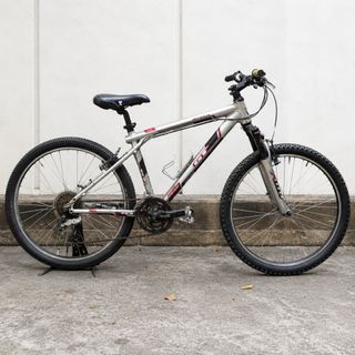 (Category: ) located in . Submitted by thebikeatrium_singapore (Listing ID 1441876792, Image 1). Description: .