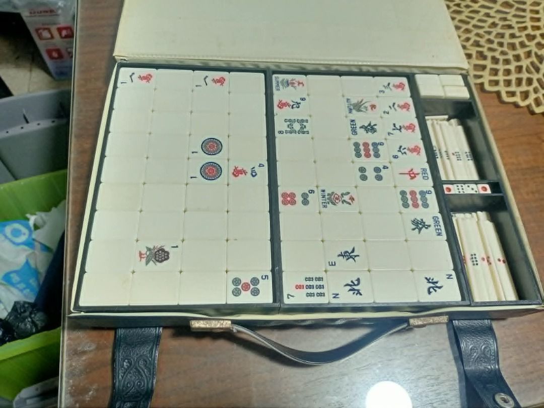 VINTAGE GENUINE IVORY MAHJONG SET (Category: Board Games & Puzzles) located in Mandaluyong City. Submitted by adriandelacruz3840 (Listing ID 1441820385, Image 1). Description: Vintage Genuine Ivory Mahjong Set (100% Complete) For sale: Vintage mahjong set made of genuine ivory. Very well-preserved, clean, and in excellent vintage condition. Perfect for collectors or actual use. Product Details: Material: Genuine ivory tiles (with natural grain an