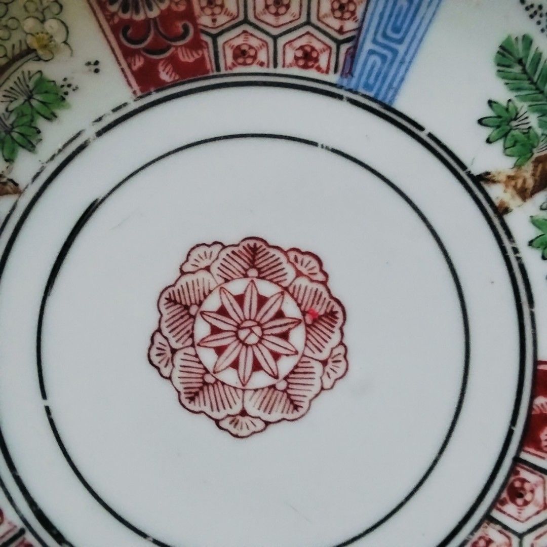 Vintage Imari plates (Category: Dinnerware & Cutlery) located in Mandaluyong City. Submitted by diynanay (Listing ID 1441968546, Image 3). Description: Vintage handpainted Imari dinner plate 3pcs available 500 each or 1200 for 3 pcs.
