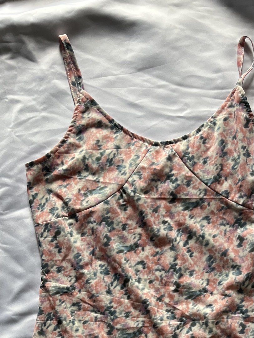 Vintage Pink Mini Dress (Category: Dresses) located in Plaridel. Submitted by sheysells (Listing ID 1441864675, Image 2). Description: - Super classy mini dress Size: Bust 37, Waist 37, Length 67cm .
