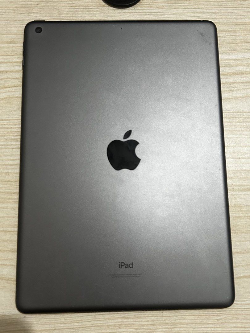 WTT WTS Ipad 9th Generation for Trade (Category: iPad) located in Quezon City. Submitted by ariya.shop (Listing ID 1441902695, Image 2). Description: - see picture for condition - if trade (preferably 16 gb) - if buying (free pencil) mod: ggx, jnt (own booking) can transact through fb! .