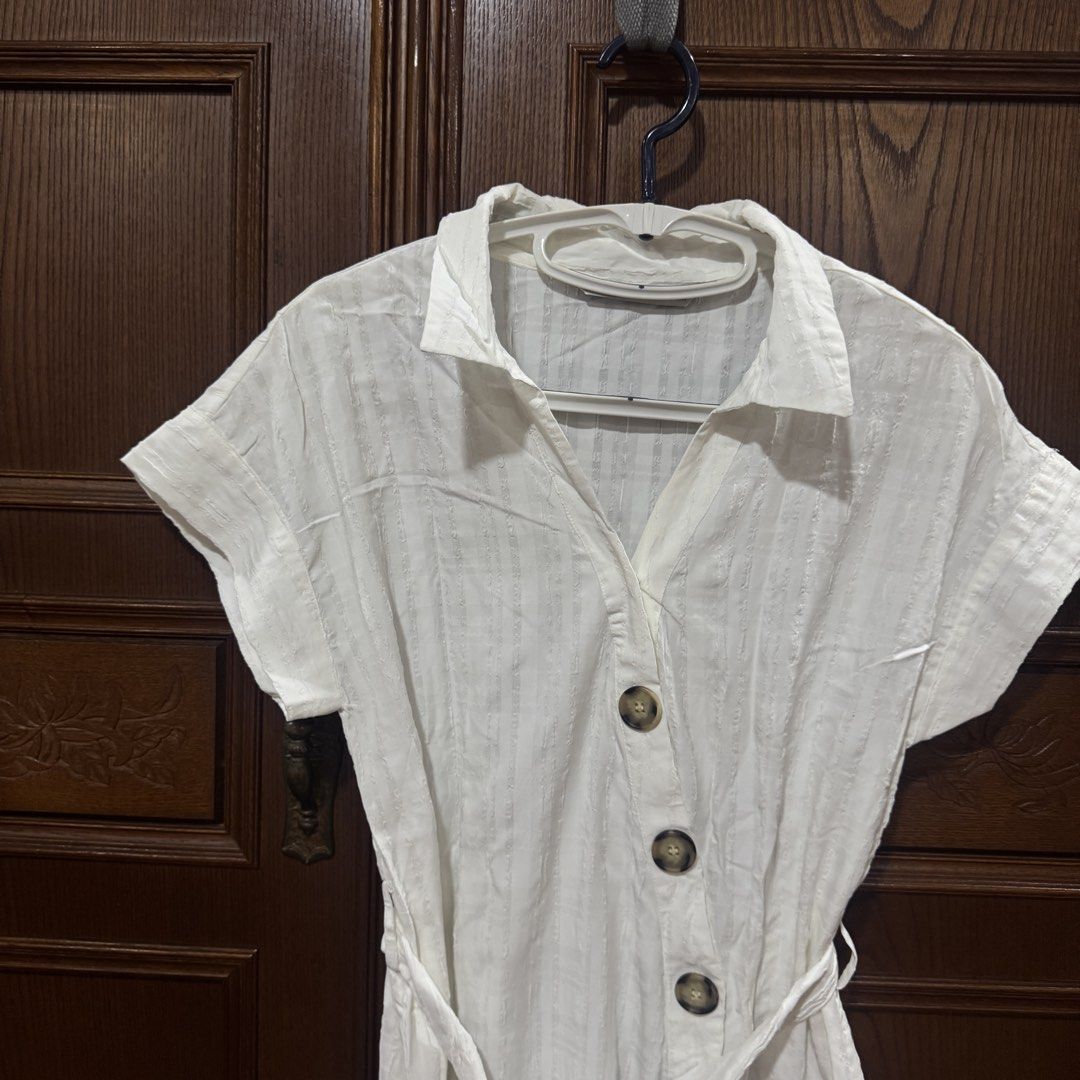 Zara Basic White Striped Button-Up Shirt Dress with Belt (Category: Dresses) located in Quezon City. Submitted by kb0030 (Listing ID 1441912825, Image 3). Description: Fits S-M Semi see through for me. Used once for a beach trip With minor flaws at the back of the dress MOVING OUT SALE! All in excellent condition if with flaws indicated on photos GCASH BDO PICK UP VIA GRAB OR LALAMOVE ITEMS COMING FROM QUEZON CITY.