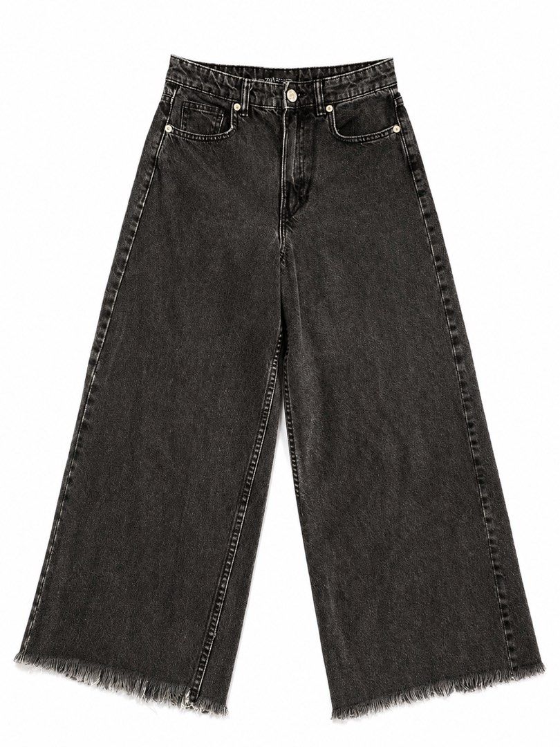 Zara Black Denim Wide Jeans (Category: Jeans) located in Makati City. Submitted by lekrizstudio (Listing ID 1441912717, Image 2). Description: - Wide cropped black denim jeans - Raw hem detail - Waist: Approx. 27-28 inches - Good condition Important Notes: *** Sold as is. No returns, no refunds, and no exchanges. Please review all photos and descriptions carefully before purchasing. * Color may vary slightly due to lighting and screen settings. *