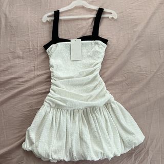 (Category: ) located in . Submitted by shopflo (Listing ID 1441828787, Image 1). Description: .