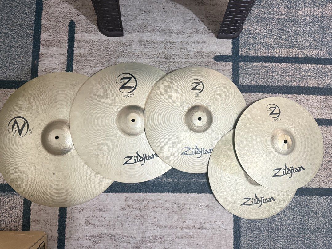 Zildjian Planet Z Drum Cymbal Set (Category: Musical Instruments) located in Caloocan City. Submitted by lorenz.alberttt (Listing ID 1441809375, Image 1). Description: - Zildjian Planet Z Cymbal Set -Inclusions -Crash -Crash ride -Ride -HiHat top & bottom -With gig bag (issue: zipper).