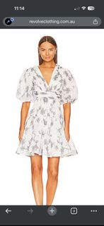 (Category: ) located in . Submitted by wardrobepass (Listing ID 1441815471, Image 1). Description: .