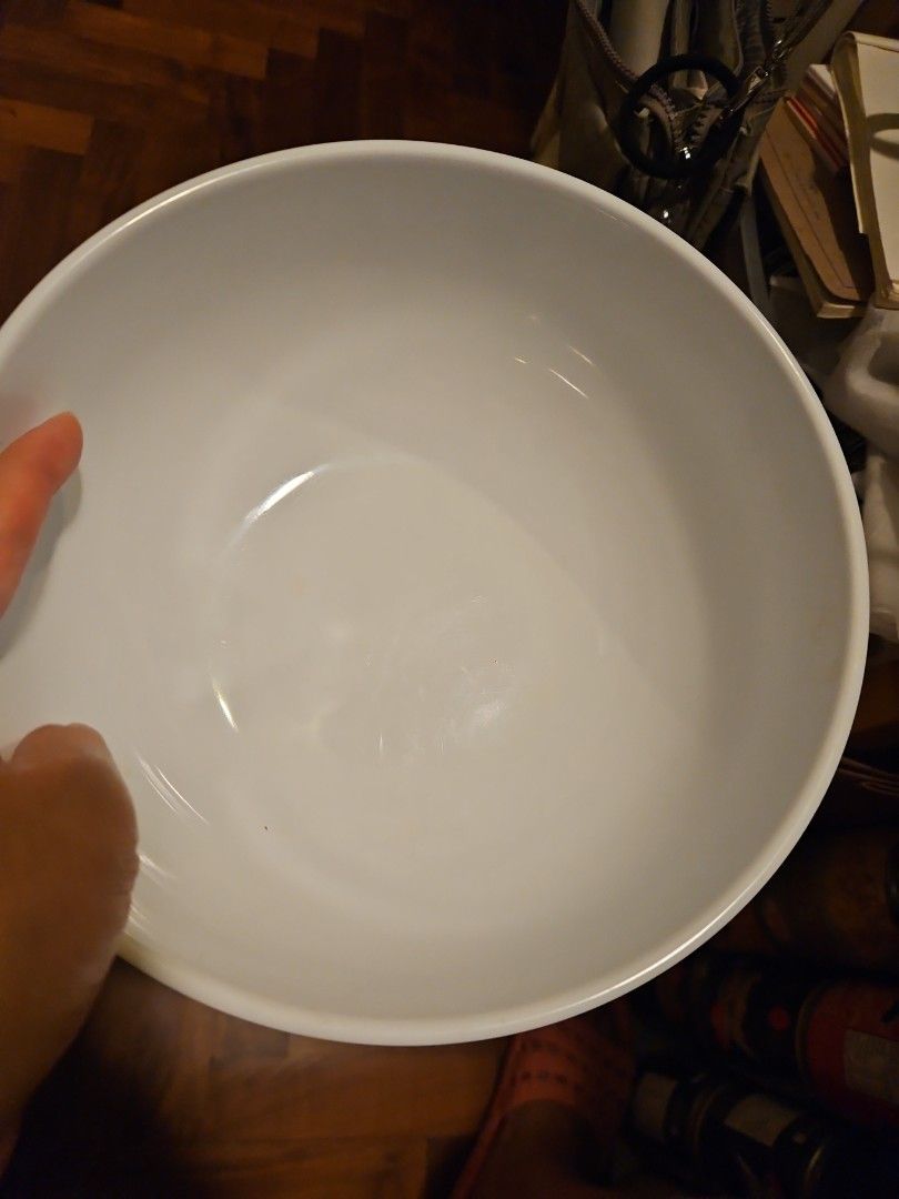 5 White large  Bowls 19cm wide474024372265953281