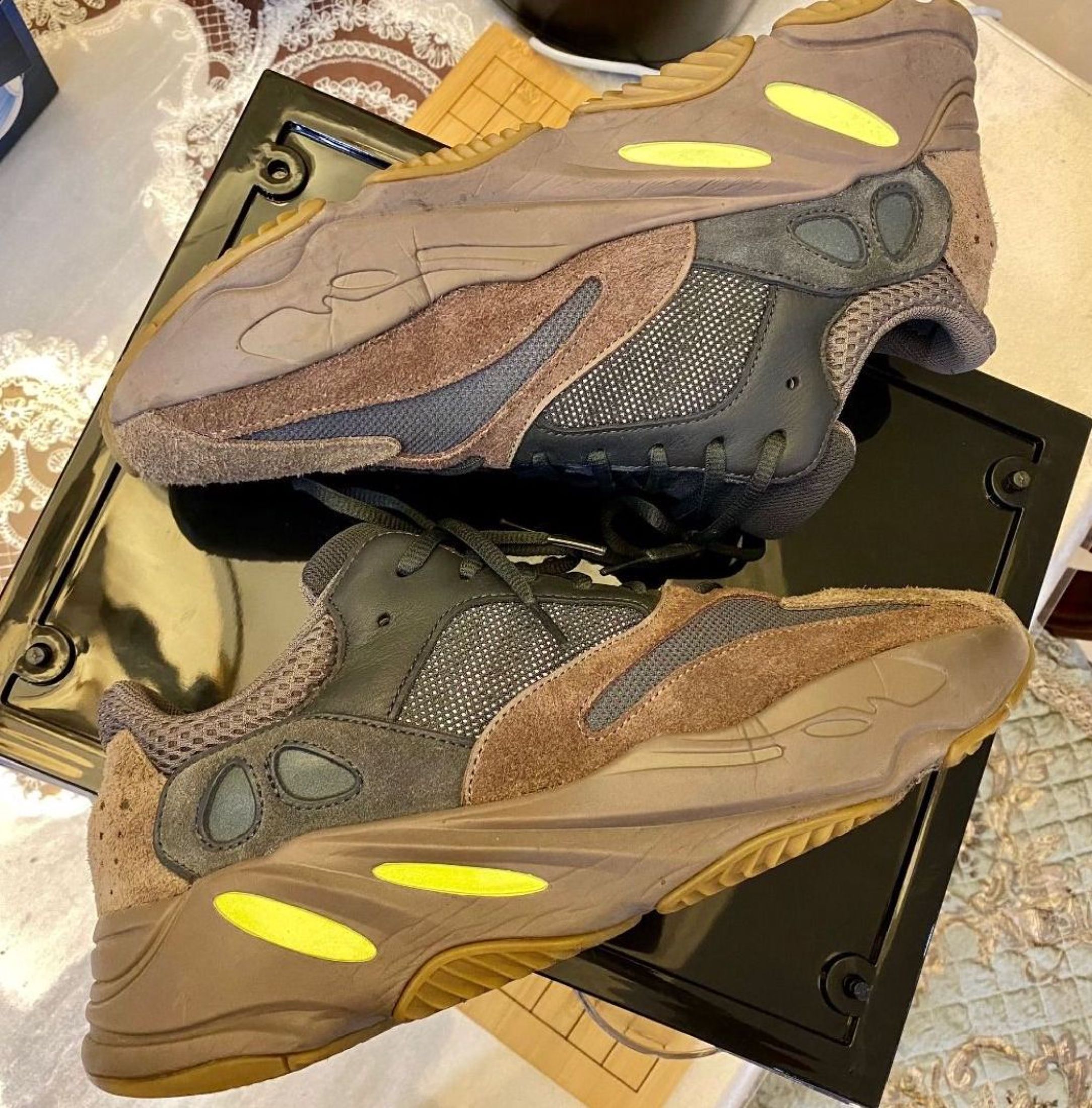 adidas originals Yeezy boost 700 Mauve Dad Shoes Purple (Category: Sneakers) located in Singapore. Submitted by legentlestone (Listing ID 1442069335, Image 3). Description: JUST DROPPED 💧 Adidas adidas originals Yeezy boost 700 Mauve Dad Shoes Purple • New • Free ship • Pay on delivery • 3-day confirm Order via Chat 💬.
