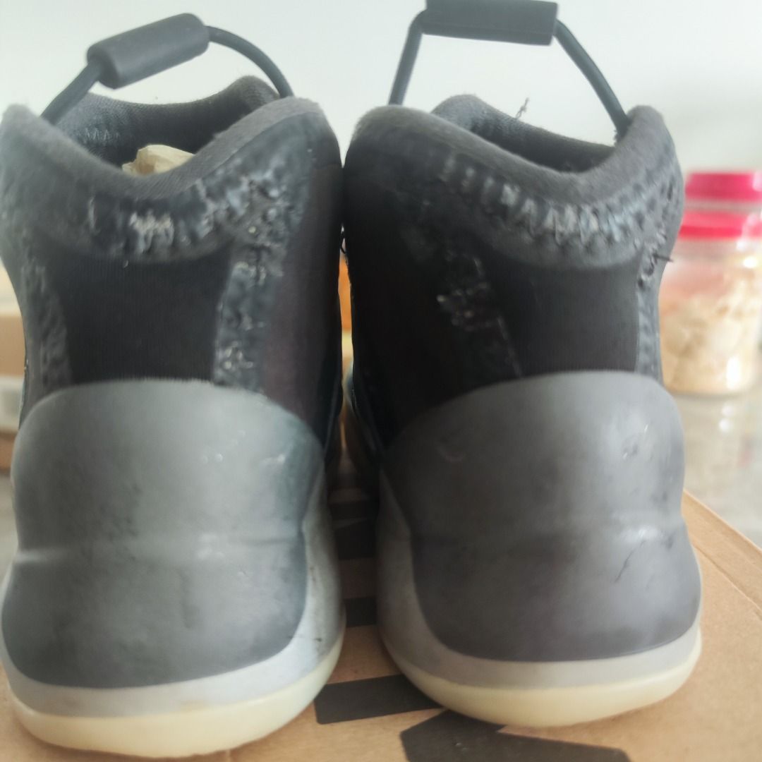 Adidas Yeezy QNTM Infants Basketball Shoes GX1333 (Category: Babies & Kids Fashion) located in Caloocan City. Submitted by cruzammarie-21176 (Listing ID 1442005691, Image 3). Description: - Adidas Yeezy QNTM Infants Basketball Shoes - Model: GX1333 and GZ8770 - Size: 8.5K / 25.5 EU - Includes Original Box - Guaranteed Original Lightly Used then Stored Needs a bit cleaning Selling as set for 13K.