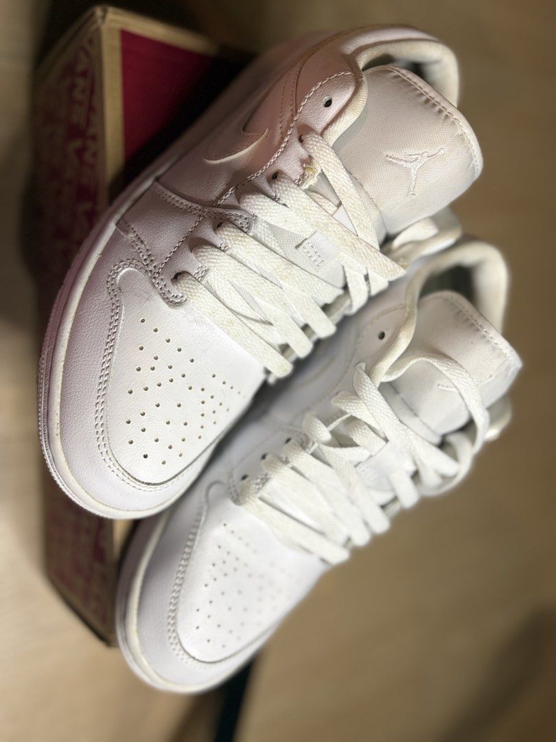 Air Jordan 1 low (Category: Sneakers) located in San Pedro. Submitted by plusizzforless.ph (Listing ID 1442087277, Image 2). Description: Never used- brand new No box Eu40.5/US9 100% original Loc san pedro laguna Pde lalamove/jnt .