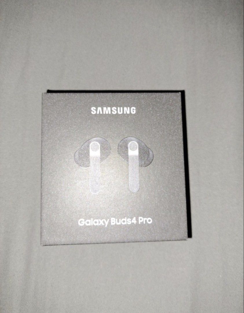 airbuds473684552608665600