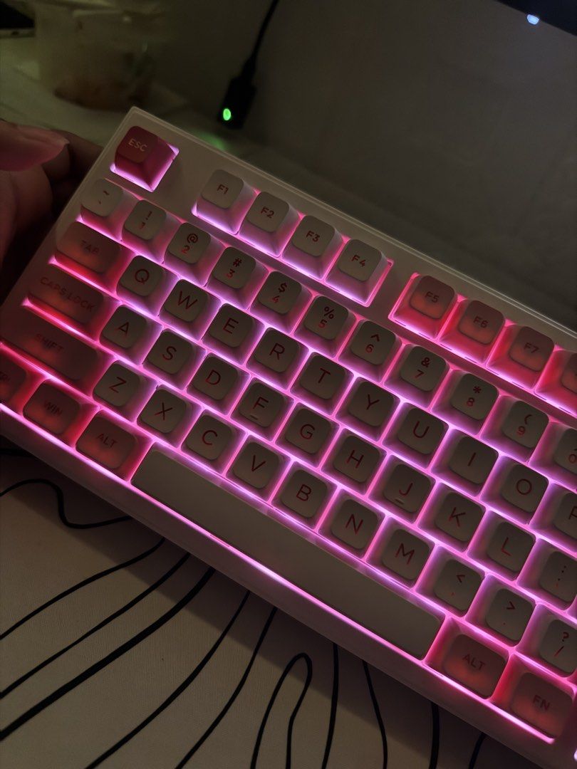 AKKO Prunus (Category: Computer Keyboard) located in Taytay. Submitted by leeyuuuuhn (Listing ID 1442140585, Image 2). Description: received 05/29/26; details on pics rfs: i thought there’s an easy switch to go from dongle to bluetooth pero need pa iswitch sa screen option pala huhu pls help me get a new one LOL.