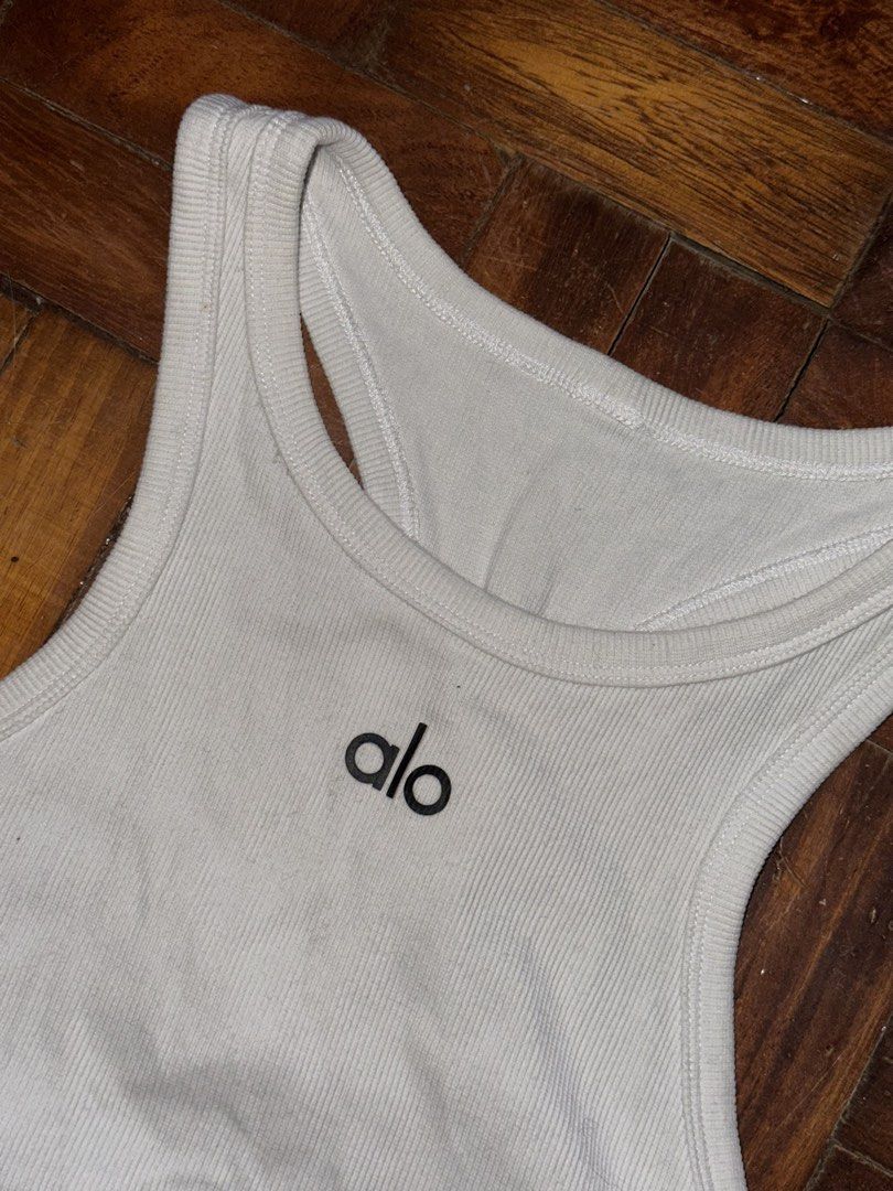 Alo Aspire White Tank Top (Category: Sleeveless) located in Quezon City. Submitted by cstuff_forsale (Listing ID 1442125864, Image 2). Description: .
