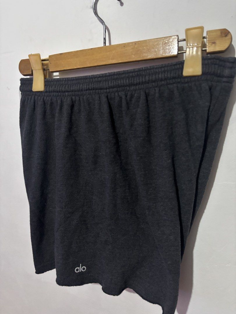 Alo Yoga Grey Sweat Shorts (Category: Activewear) located in Subic. Submitted by thriftpoison (Listing ID 1442016699, Image 2). Description: - Grey sweat shorts from Alo Yoga - Elastic waistband with drawstring - Comfortable and casual, ideal for lounging or workouts - Features Alo logo on the left leg - Raw hem detail - Small on tag - Waist 30-36 Length 15 .