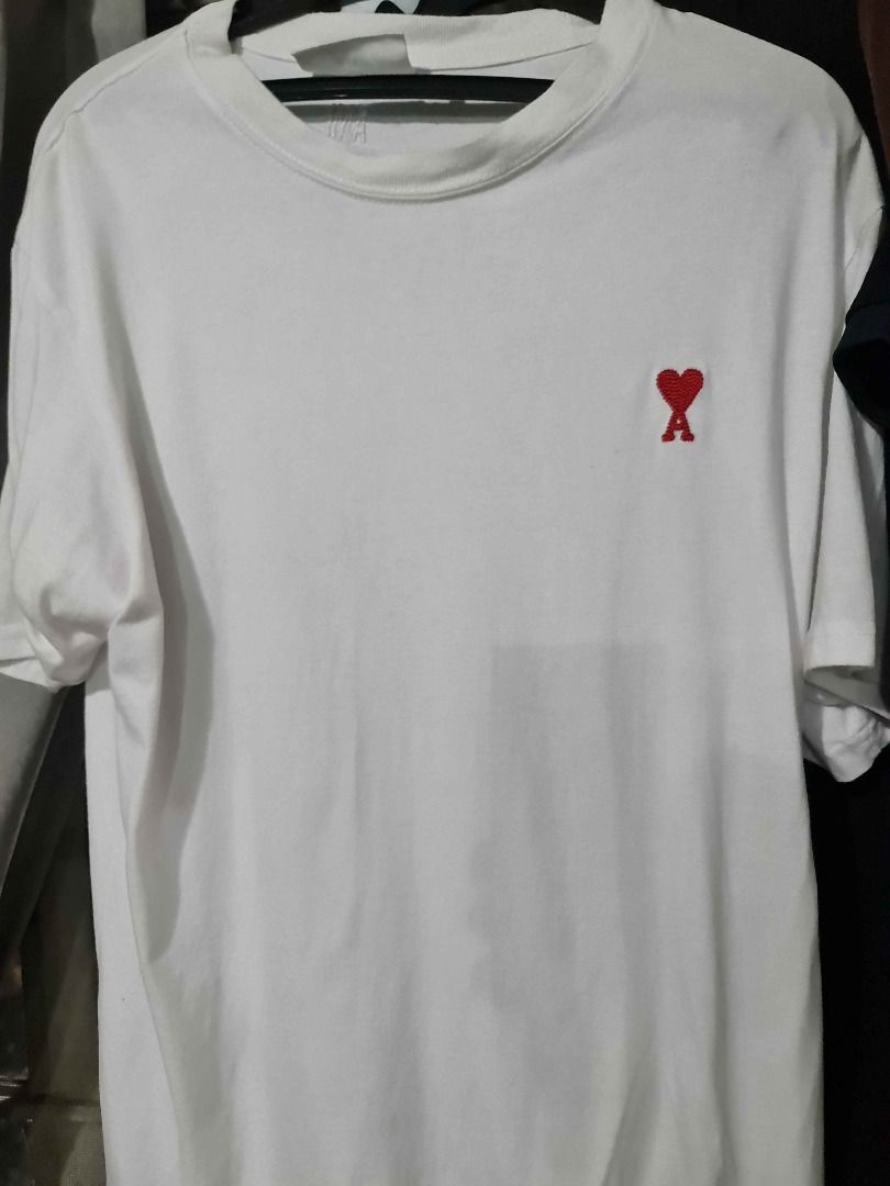 AMI Paris White T-shirt (Category: Tshirts & Polo Shirts ) located in Quezon City. Submitted by 1apollo (Listing ID 1442125825, Image 1). Description: - Authentic AMI Paris white t-shirt - 21x29 dimes.