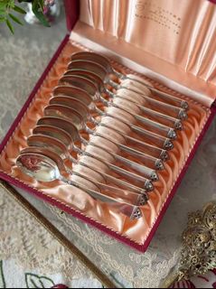 (Category: ) located in . Submitted by cool.nordicvintagesg (Listing ID 1442025036, Image 1). Description: .