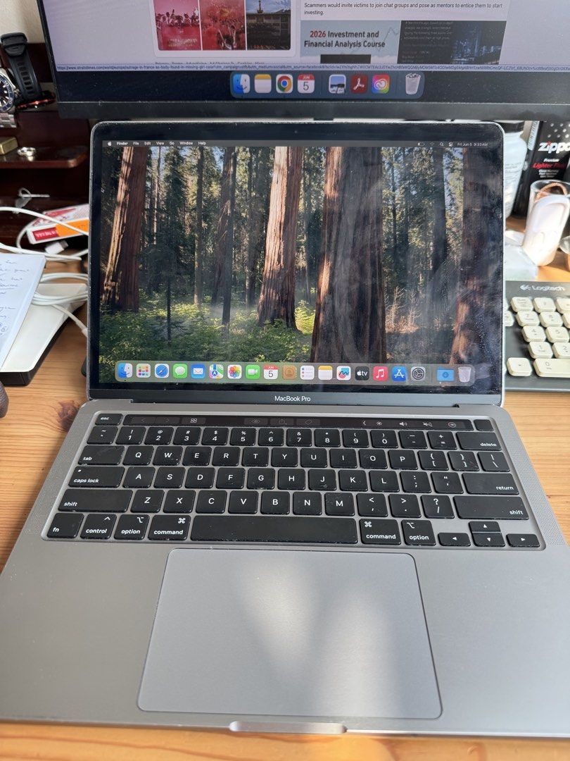 Apple MacBook Pro 13-inch 2020473579027233525760