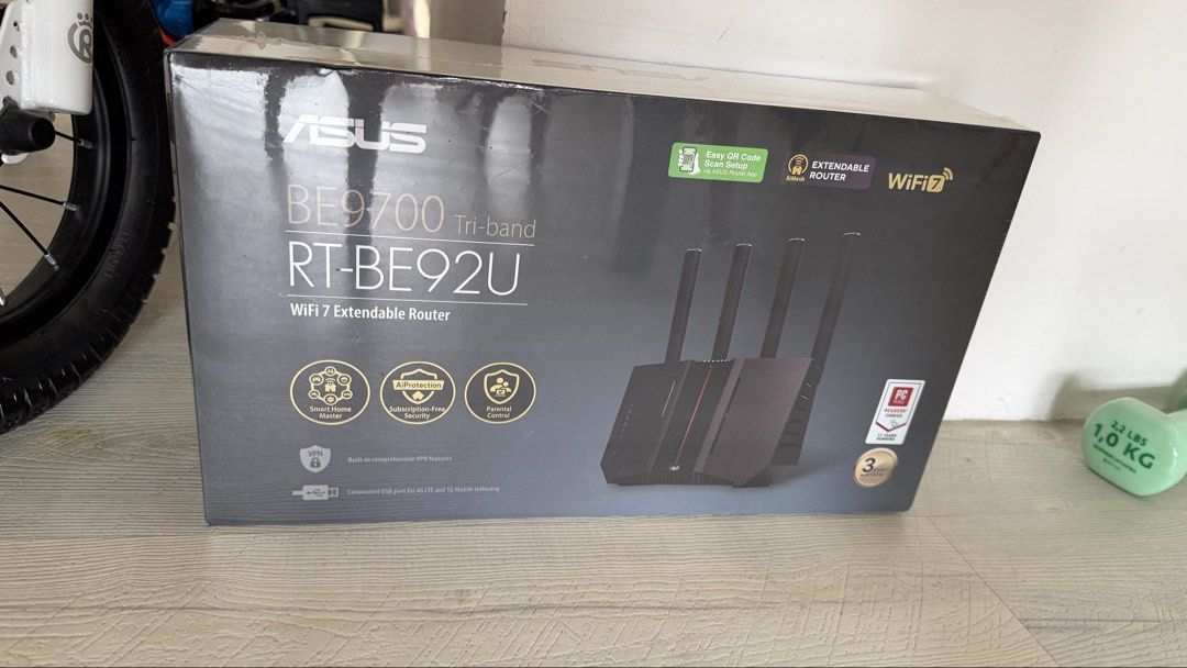 ASUS RT-BE92U WiFi 7 Tri-band Extendable Router