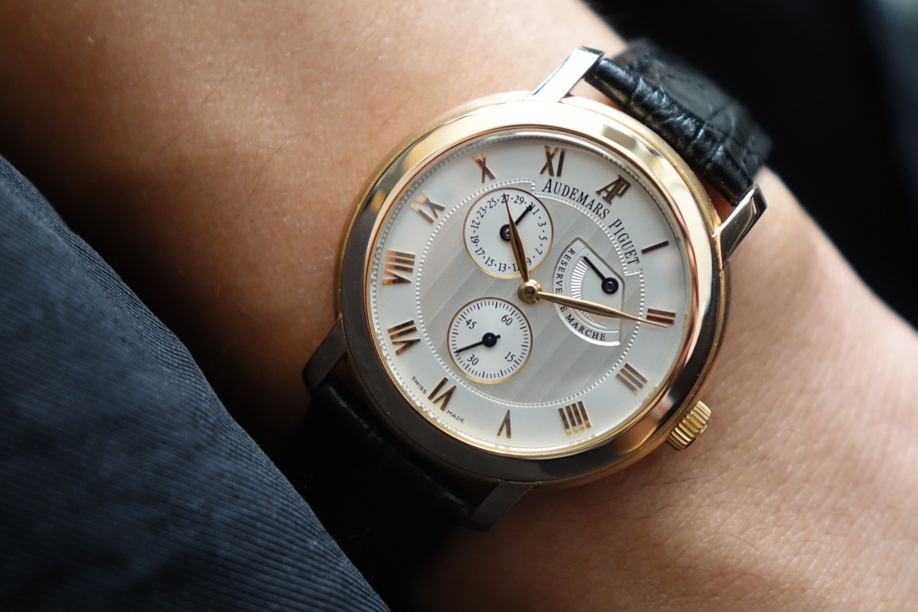 Audemars Piguet Jules Audemars 25955OR Power Reserve full set (Category: Watches) located in Singapore. Submitted by wristime (Listing ID 1442104647, Image 2). Description: Join our tele-gram channel for the latest updates! https://bit.ly/4rwZ2Mp Overshadowed for years by the Royal Oak, the Jules Audemars 25955OR represents a side of Audemars Piguet many collectors have overlooked. Produced during an era when AP was still building watches primari