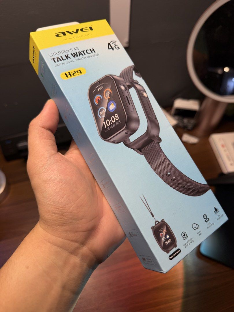 Awei H29 Children's 4G Talk Watch (Category: Men's Watches) located in Bacolod City. Submitted by BWMCAROUSEL (Listing ID 1442098152, Image 2). Description: - Awei H29 4G Kids Smartwatch - Real-time GPS Tracking - Two-way Calling - SOS Emergency Function - Includes Charging Cable - Comes with Protective Case - Perfect for keeping your child safe and connected.
