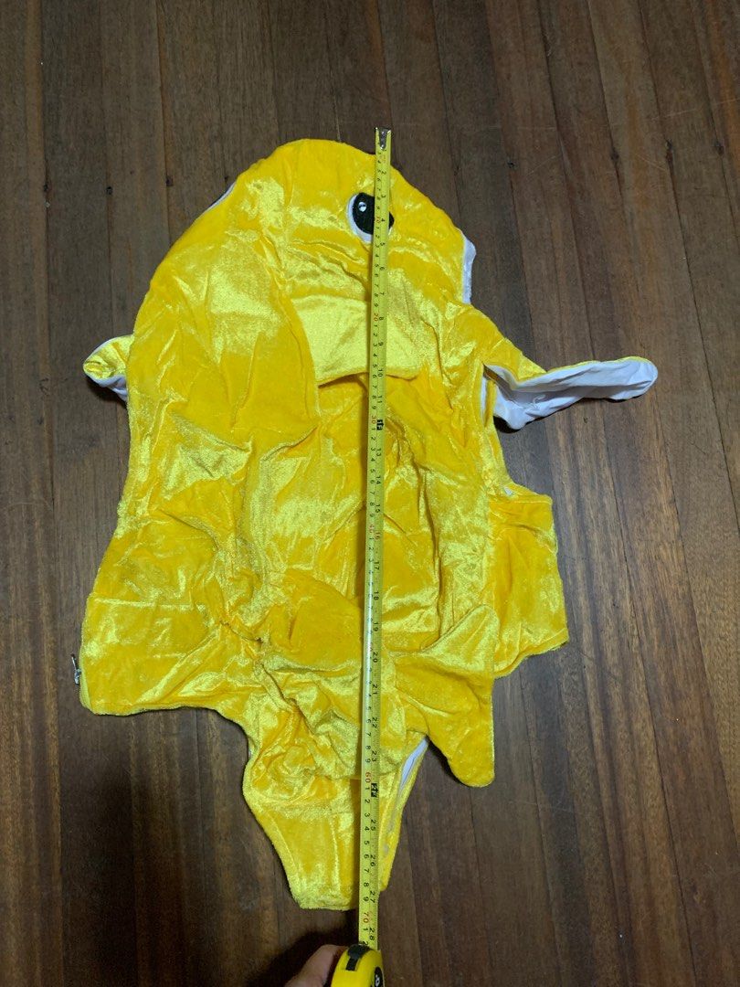 Baby Shark costume (Category: Babies & Kids Fashion) located in Makati City. Submitted by kguiman (Listing ID 1441981923, Image 3). Description: Yellow Baby Shark costume Halloween costume 90-110cm.