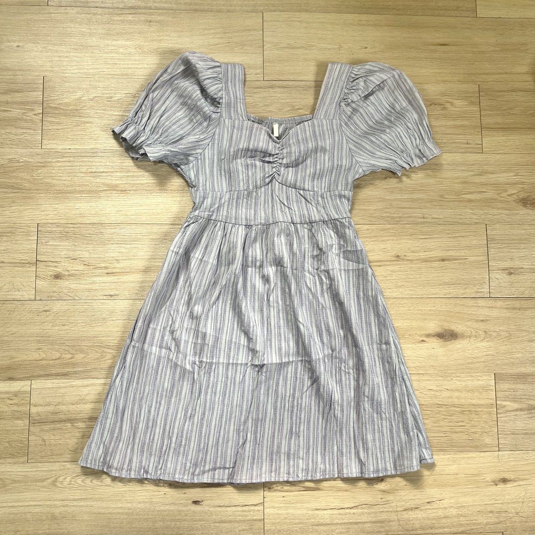 Blue Puff Sleeve Square Neck Dress (Category: Dresses) located in Legazpi City. Submitted by hushedcry (Listing ID 1442017535, Image 2). Description: - Flattering square neckline with front ruching - Chic puff sleeves - elasticated waist - Flattering A-line skirt - best fits fit M-L 💌 mop: gcash / maya accepted 📬 shipping via j&t express (sf c/o buyer) for inquiries, dont hesitate to send me a msg! 🩷.
