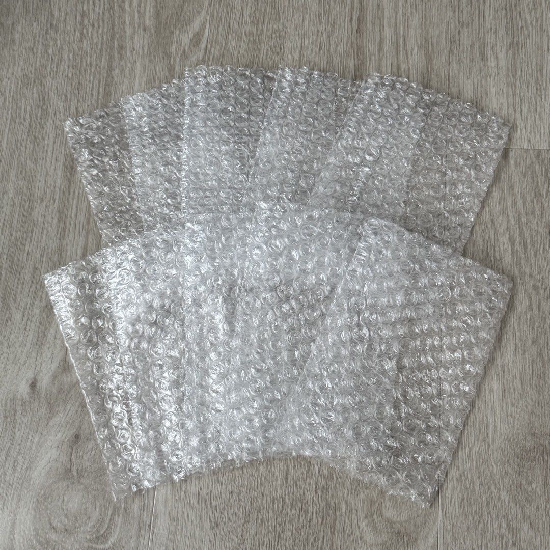 bubble wrap bag (Category: Other Stationery & Craft) located in Singapore. Submitted by eatwasterice (Listing ID 1441982926, Image 1). Description: 10pcs for $2 postage +2.20 ( tracked ).