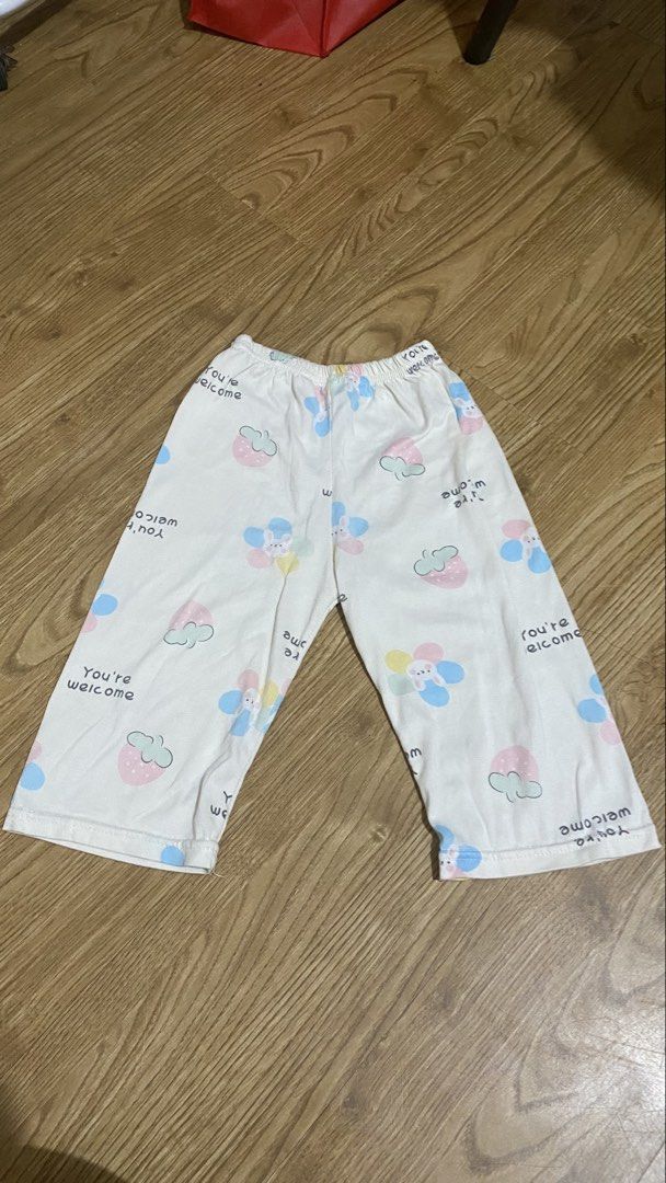 Bundle pajama sleepwear 1-3 years old (Category: Babies & Kids Fashion) located in Manila. Submitted by wine_08 (Listing ID 1442077668, Image 2). Description: Girls Pajama Bundle 💕” “Cute Sleepwear Bundle 🌙” “Comfy Pajamas for Girls 🎀”.