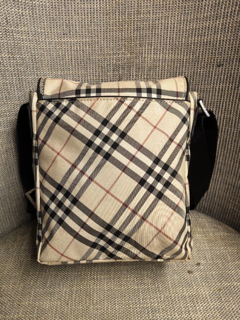 Burberry Blue Label shoulder bag (Category: Luxury Bags & Wallets) located in Mabalacat. Submitted by chiccharmbymitch (Listing ID 1442026888, Image 2). Description: With minimal bubbles.